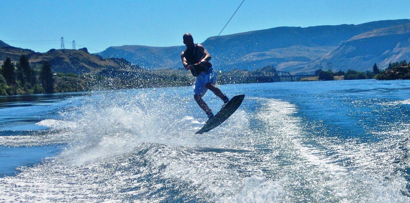 Wake boarding in Kalkan